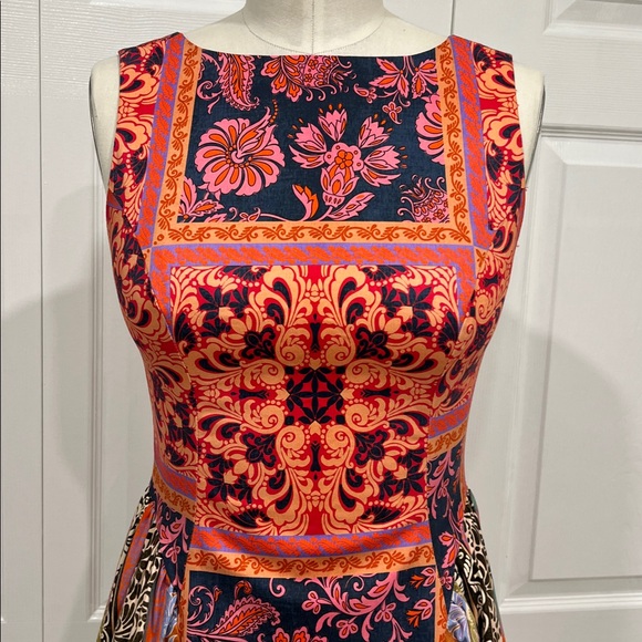 Avec Les Filles Floral Patchwork Sleeveless Dress - Picture 9 of 12